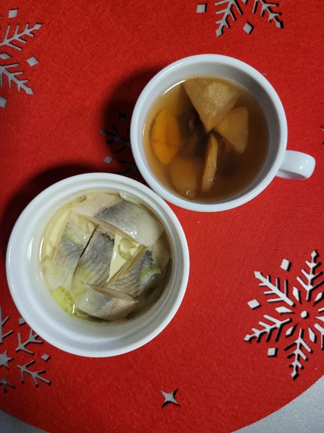 Śledź w oleju + kompot z suszu